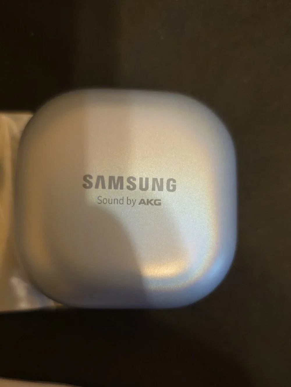 Samsung White Charging Case with Silver Chrome True Wireless Earbuds